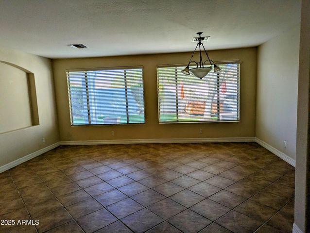 6016 W GAMBIT Trail, Phoenix, AZ 85083