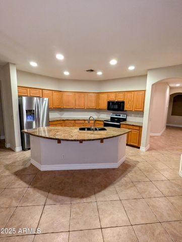 6016 W GAMBIT Trail, Phoenix, AZ 85083