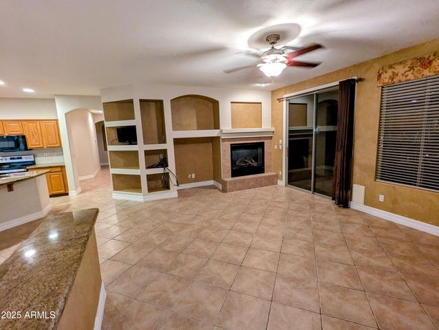 6016 W GAMBIT Trail, Phoenix, AZ 85083