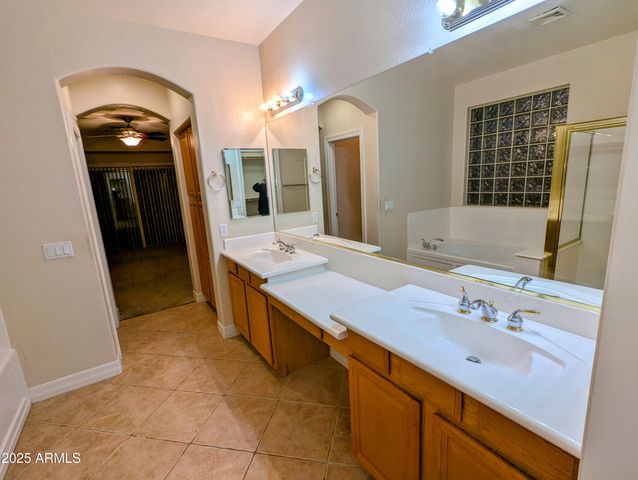 6016 W GAMBIT Trail, Phoenix, AZ 85083