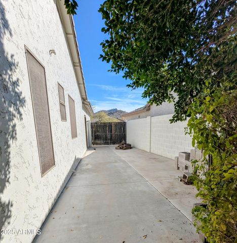 6016 W GAMBIT Trail, Phoenix, AZ 85083