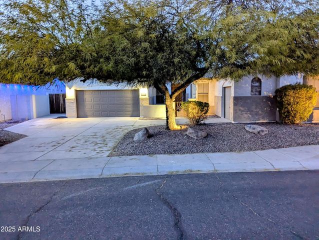 6016 W GAMBIT Trail, Phoenix, AZ 85083