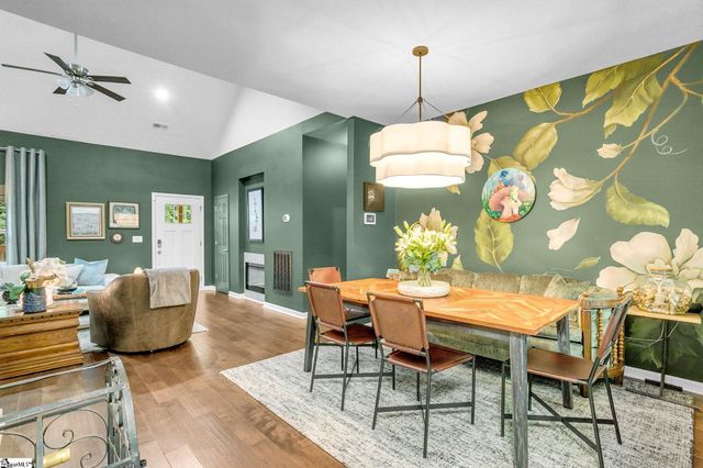 13 Pasadena Avenue, Greenville, SC 29605