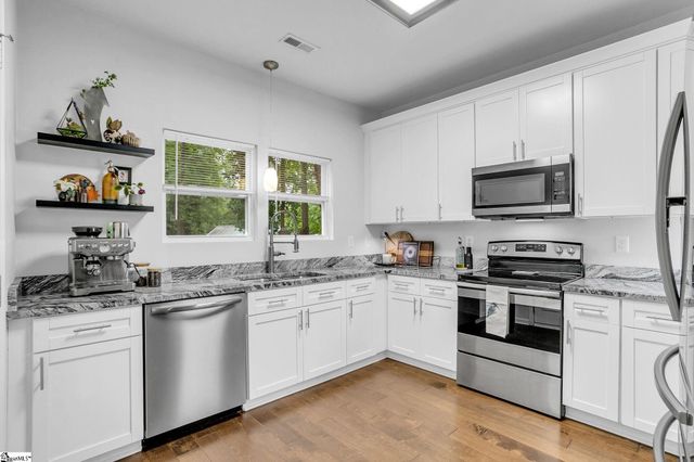 13 Pasadena Avenue, Greenville, SC 29605