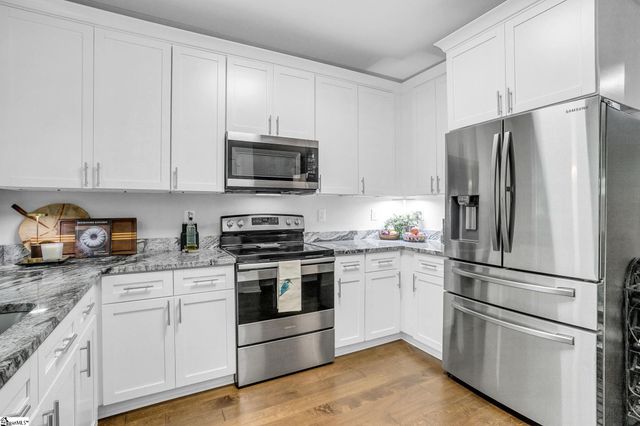 13 Pasadena Avenue, Greenville, SC 29605