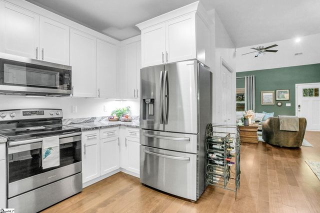 13 Pasadena Avenue, Greenville, SC 29605