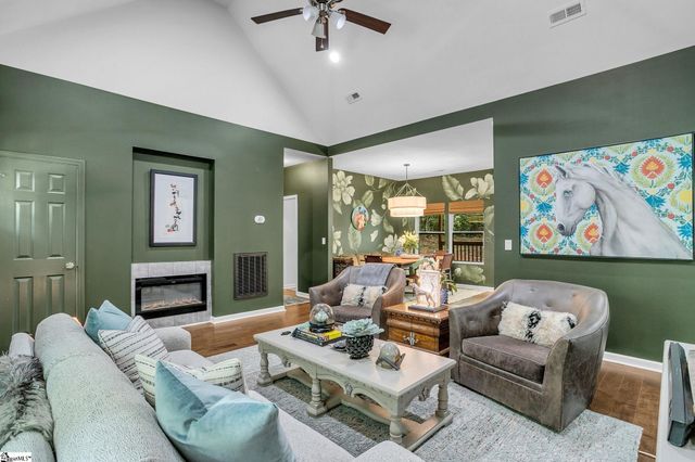 13 Pasadena Avenue, Greenville, SC 29605