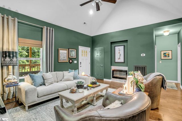 13 Pasadena Avenue, Greenville, SC 29605
