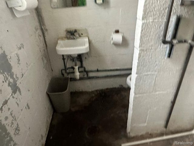 17331 Stephens Drive, Eastpointe, MI 48021