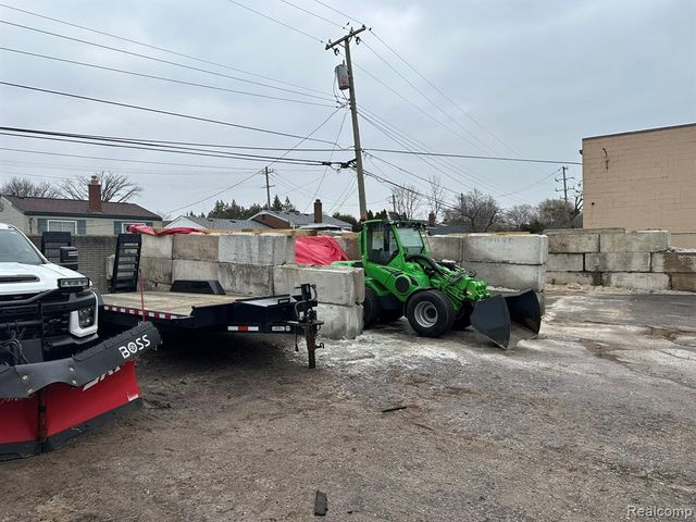 17331 Stephens Drive, Eastpointe, MI 48021