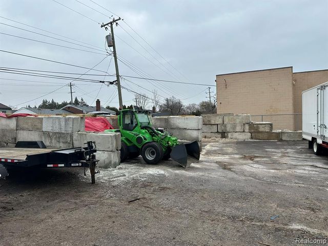 17331 Stephens Drive, Eastpointe, MI 48021