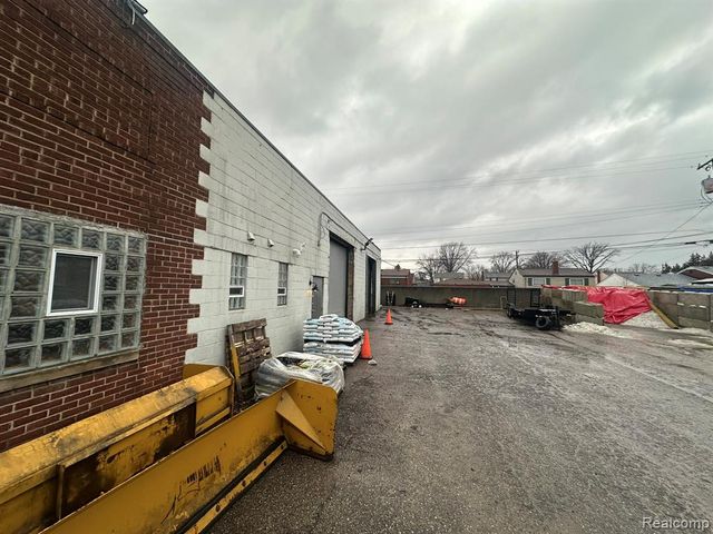 17331 Stephens Drive, Eastpointe, MI 48021