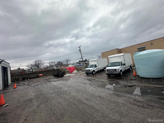 17331 Stephens Drive, Eastpointe, MI 48021