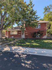 6750 W 54th Place, Arvada, CO 80421