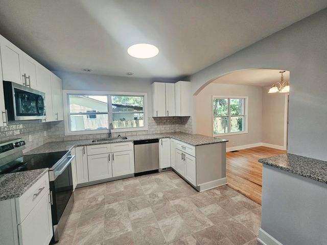 2446 Cherokee Hall Lane, Charleston, SC 29414