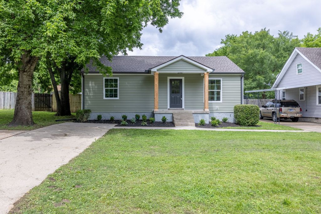 310 McArthur Dr, Madison, TN 37115