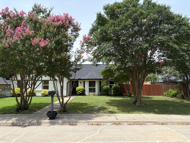 1513 Chisolm Trail, Lewisville, TX 75077