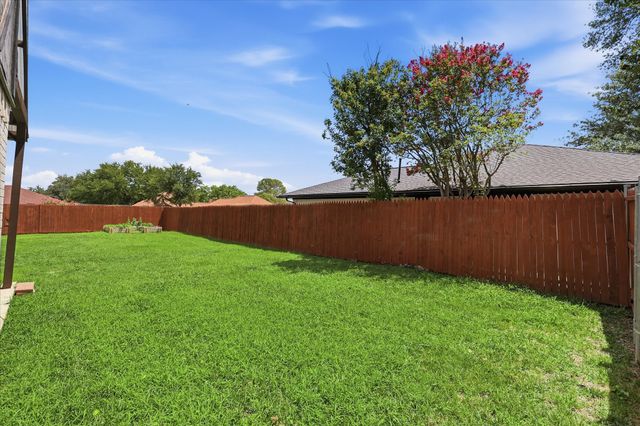 1513 Chisolm Trail, Lewisville, TX 75077