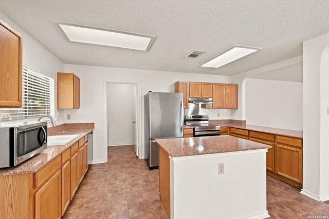 10411 Westfield Pl, San Antonio, TX 78240