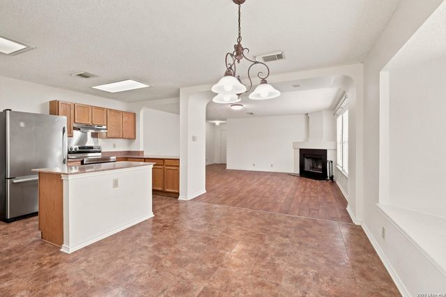10411 Westfield Pl, San Antonio, TX 78240