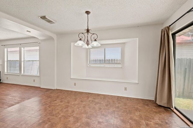 10411 Westfield Pl, San Antonio, TX 78240