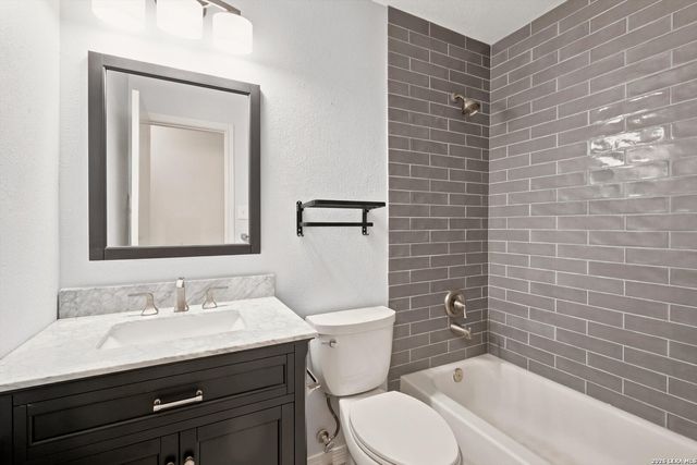 10411 Westfield Pl, San Antonio, TX 78240