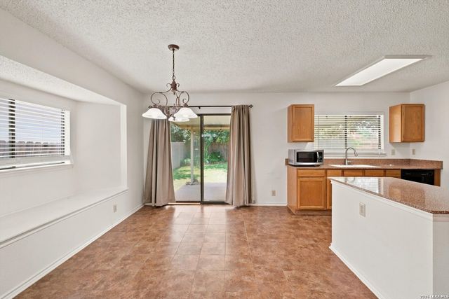 10411 Westfield Pl, San Antonio, TX 78240