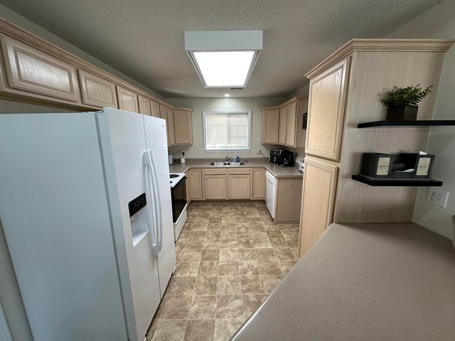 803 AMES DR, Columbia, MO 65201