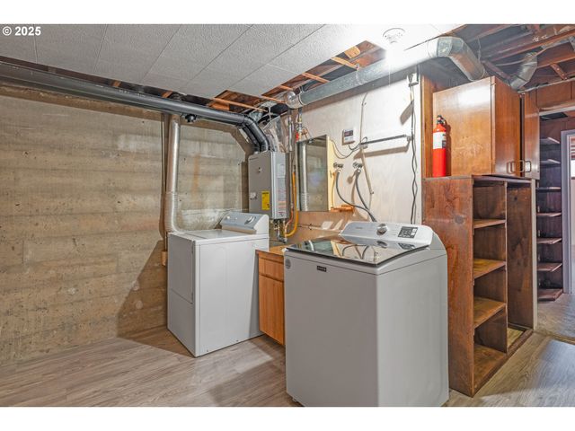 11529 Ne FARGO St, Portland, OR 97220