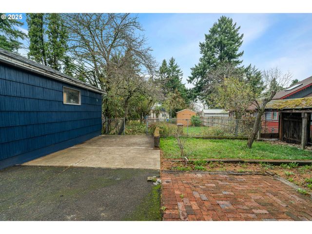 11529 Ne FARGO St, Portland, OR 97220