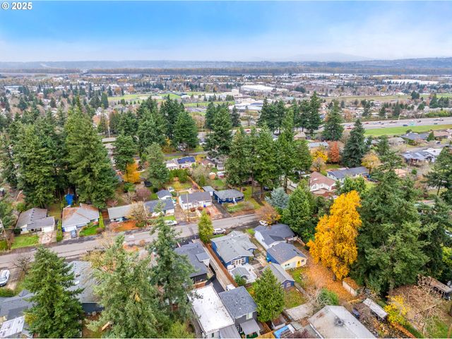 11529 Ne FARGO St, Portland, OR 97220