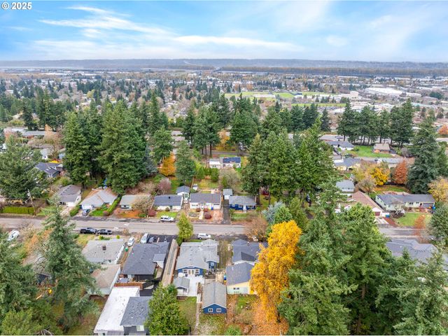 11529 Ne FARGO St, Portland, OR 97220