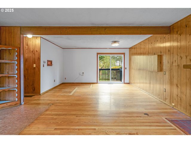 11529 Ne FARGO St, Portland, OR 97220