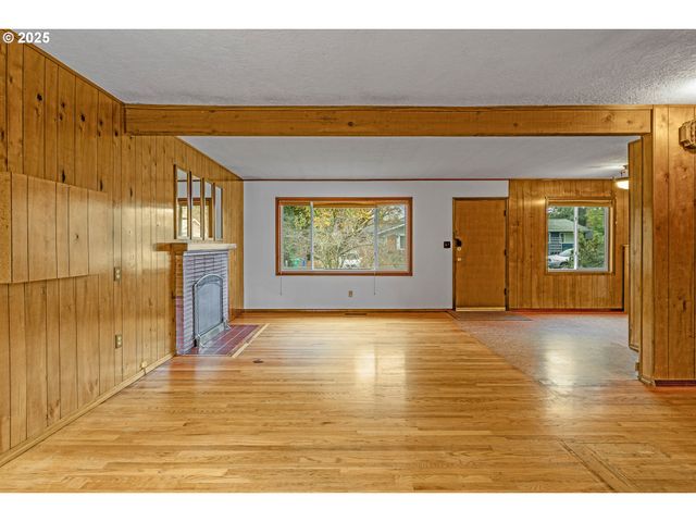 11529 Ne FARGO St, Portland, OR 97220