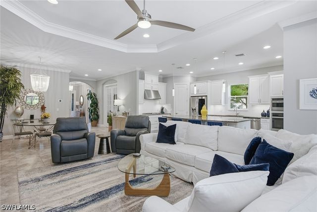 9630 Campanile CIR, Naples, FL 34114