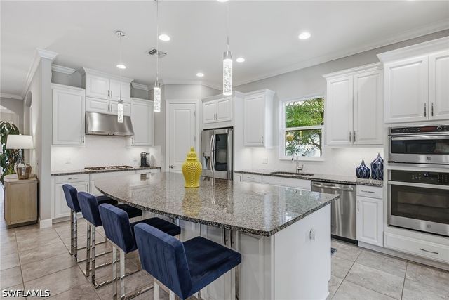 9630 Campanile CIR, Naples, FL 34114
