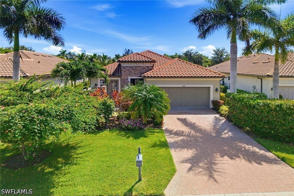 9630 Campanile CIR, Naples, FL 34114