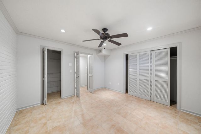 2744 Briarhurst Drive 51, Houston, TX 77057