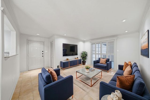 2744 Briarhurst Drive 51, Houston, TX 77057