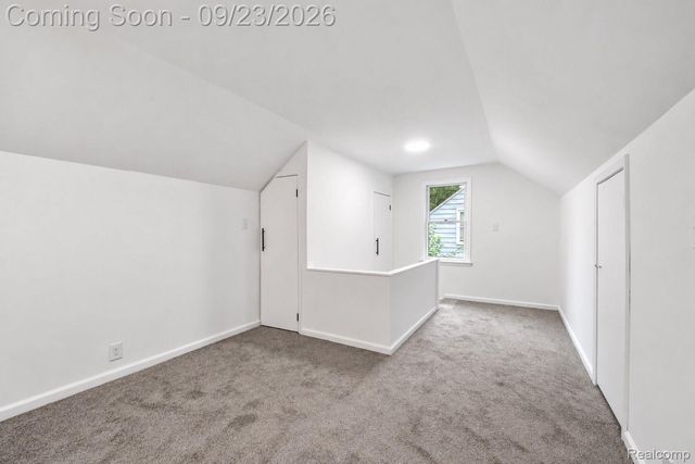 1035 N Vermont Avenue, Royal Oak, MI 48067