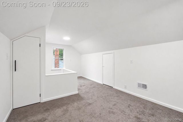 1035 N Vermont Avenue, Royal Oak, MI 48067
