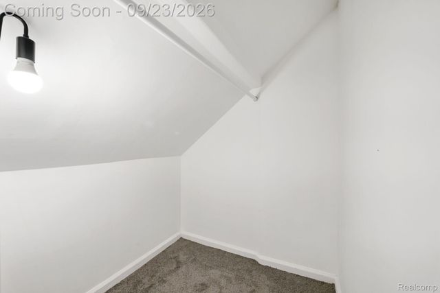 1035 N Vermont Avenue, Royal Oak, MI 48067