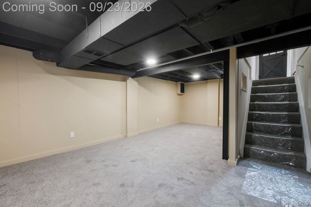 1035 N Vermont Avenue, Royal Oak, MI 48067
