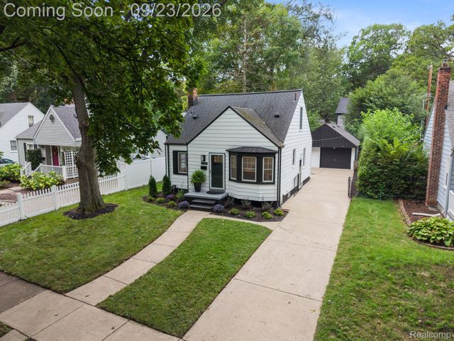 1035 N Vermont Avenue, Royal Oak, MI 48067