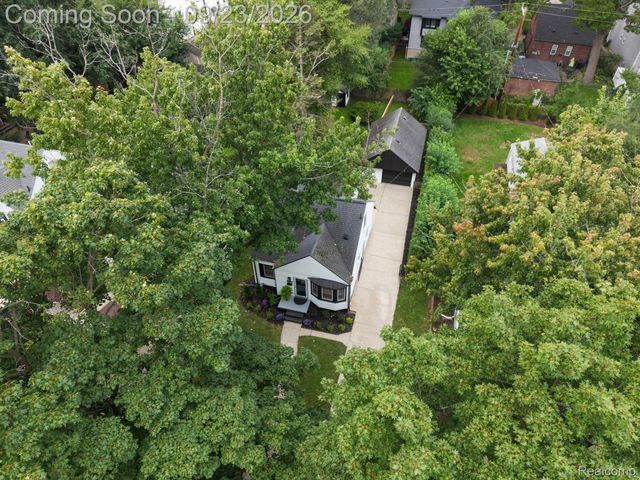 1035 N Vermont Avenue, Royal Oak, MI 48067