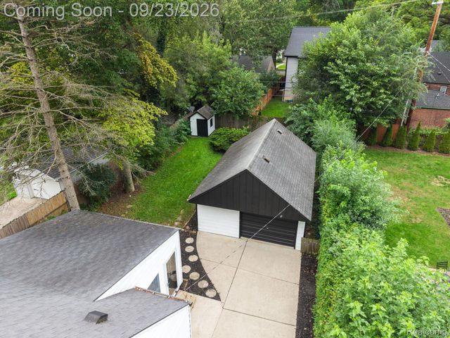 1035 N Vermont Avenue, Royal Oak, MI 48067