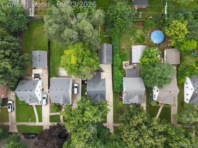 1035 N Vermont Avenue, Royal Oak, MI 48067