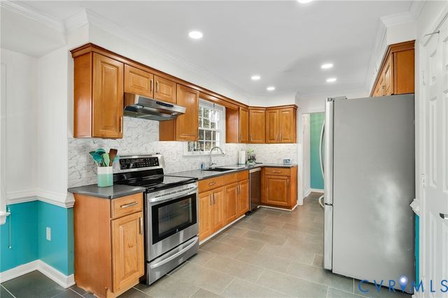 10219 Windbluff Dr, Henrico, VA 23238