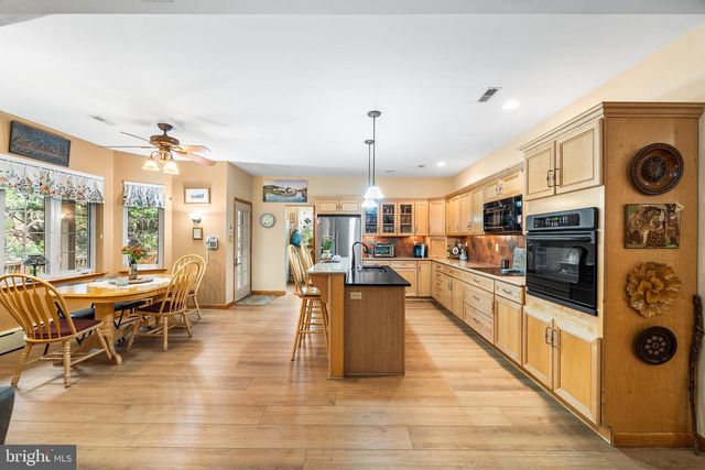 1416 HARRY ST, Conshohocken, PA 19428