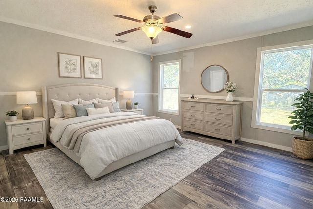 1084 Huval Street, Breaux Bridge, LA 70517